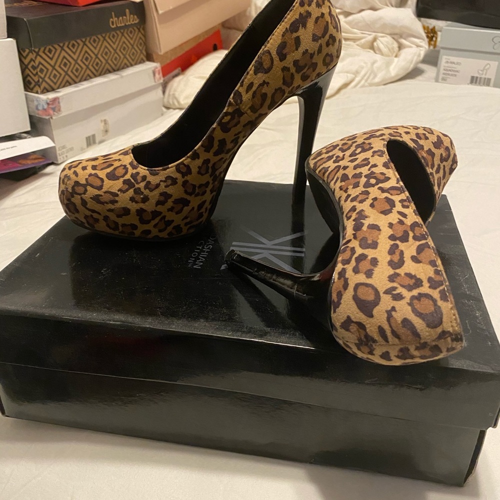Leopard print platform heals